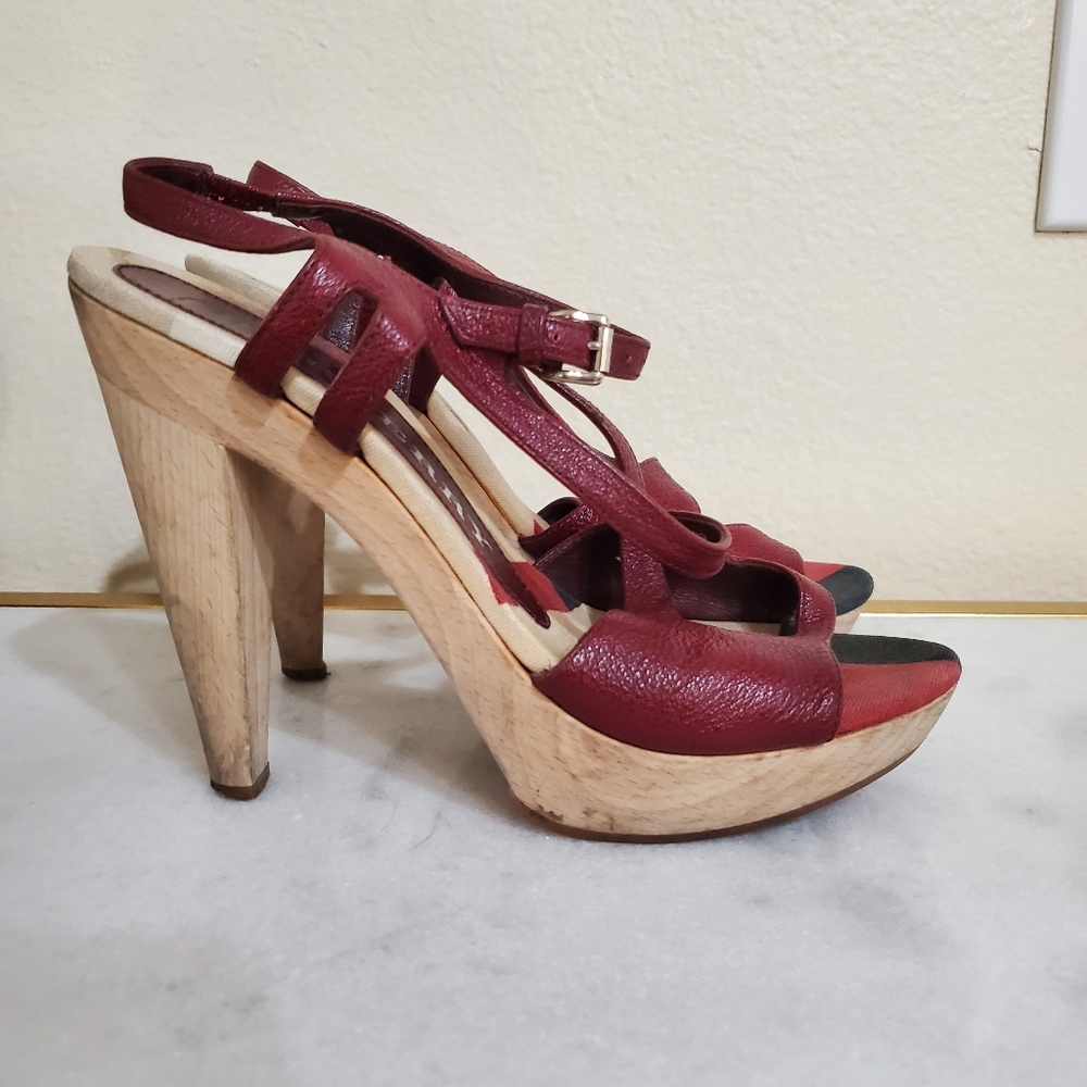 Burberry Oxblood Red Leather Cross strap Wood Platform Heels Women's Shoe Sz 38